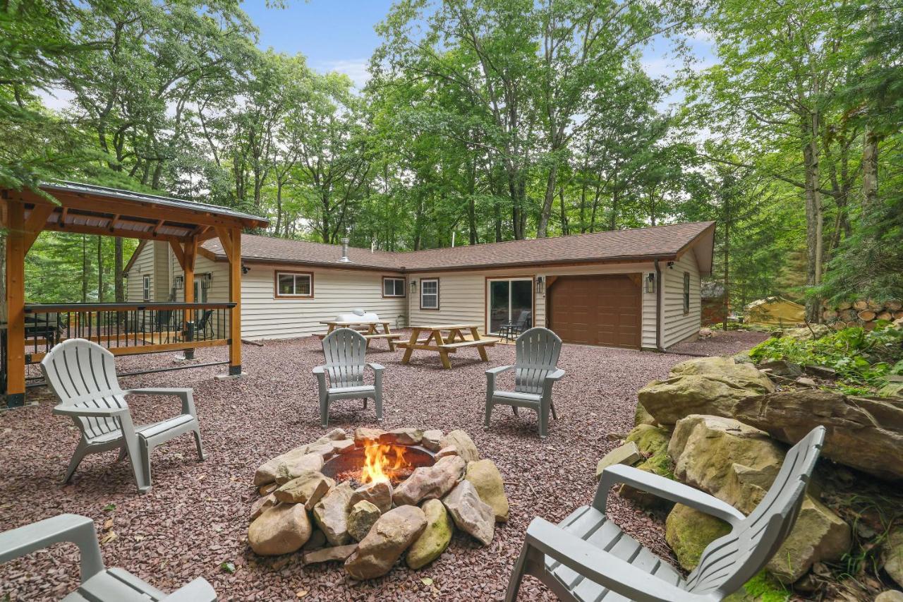 Whiskey Pines Retreat! Single Level Home, Outdoor Firepit, Ac, Bbq! Sleeps 9 In Lake Harmony! Экстерьер фото
